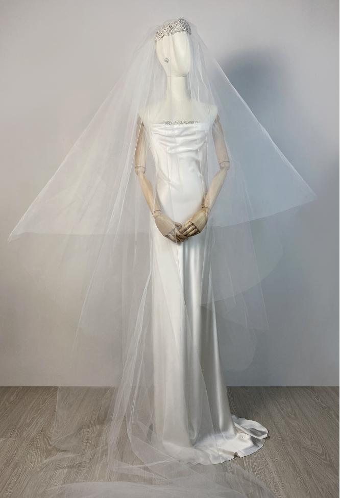 Фата невесты длинная фактурная