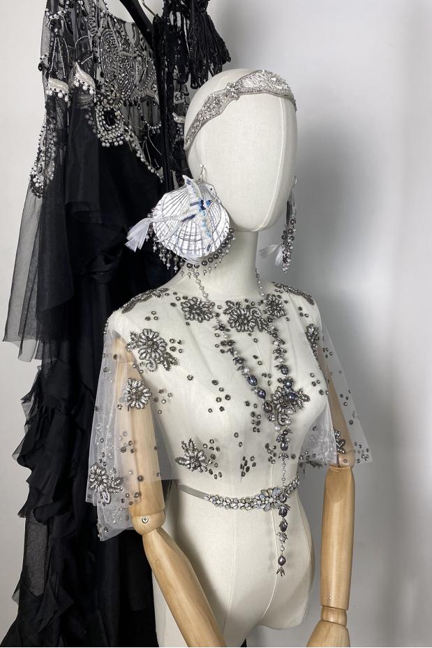 
						Накидка вечерняя Графит NIKTA