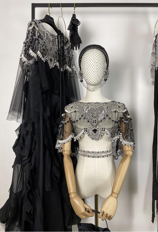 Накидка вечерняя с камнями