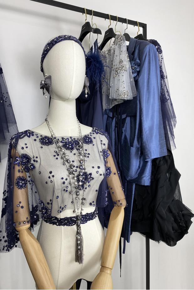 
						Накидка вечерняя в цвете нави