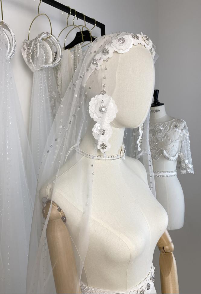 Ободок с цветами свадебный