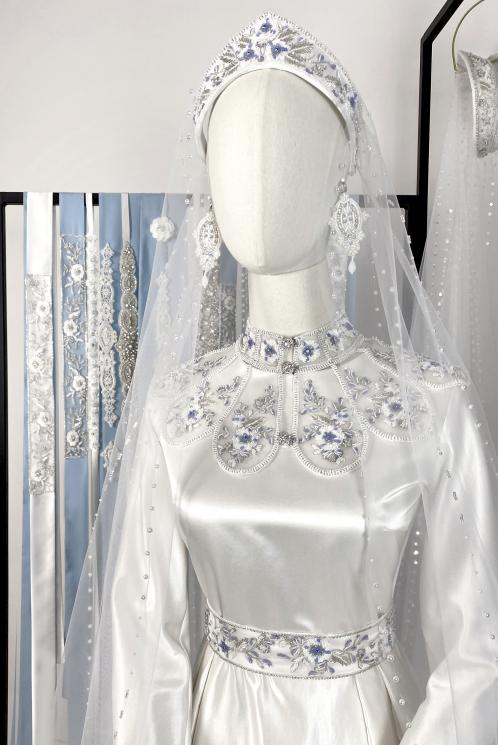 Ворот оплечье с голубой вышивкой