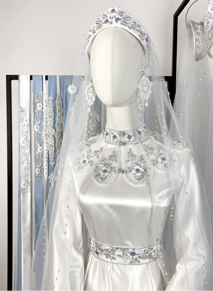 Ворот оплечье с голубой вышивкой