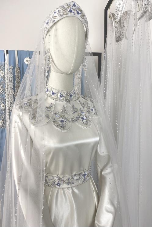 Ворот оплечье с голубой вышивкой