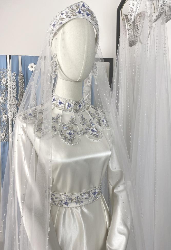 Ворот оплечье с голубой вышивкой