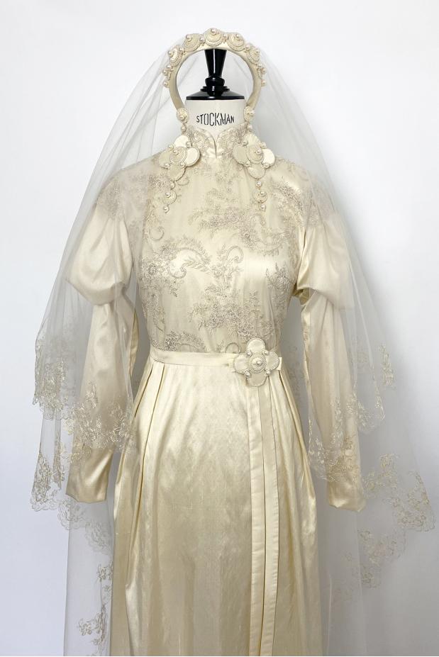 Фата свадебная золотая с вышивкой АРТ.05687