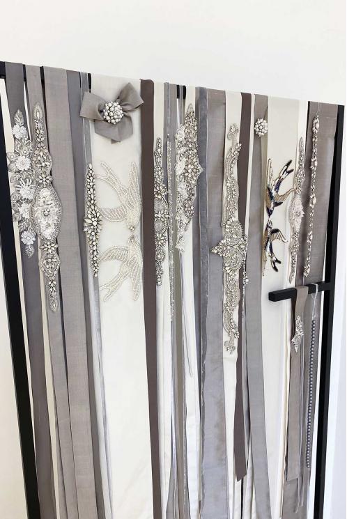 Пояса шёлковые серебряных оттенков