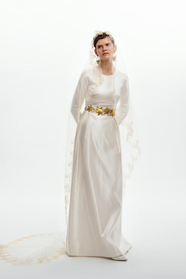 Фата свадебная золотая с вышивкой АРТ.05687