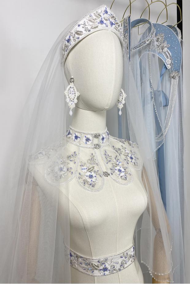 
						Кокошник Гжель