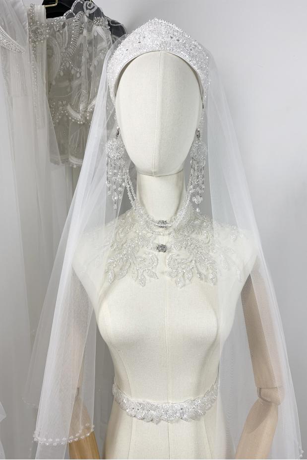 
						Кокошник Заря