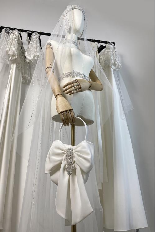 Сумочка свадебная с вышивкой