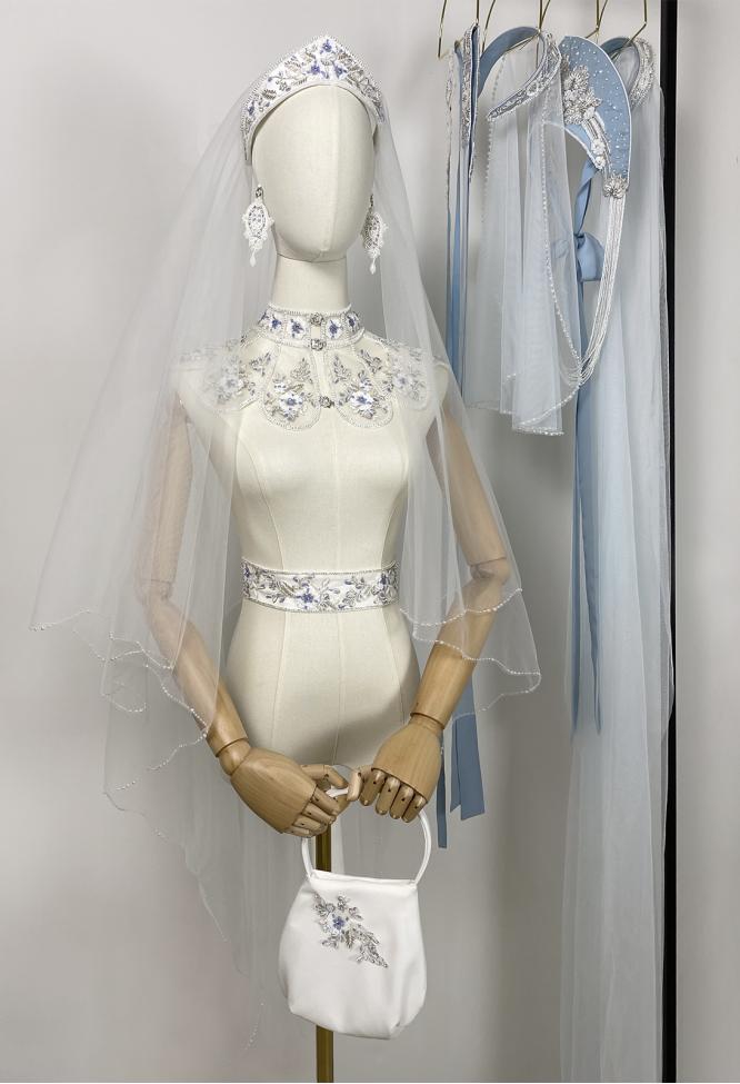 Сумочка с вышивкой