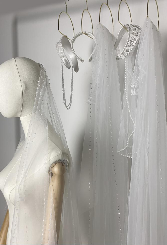 Фаты свадебные на гребне