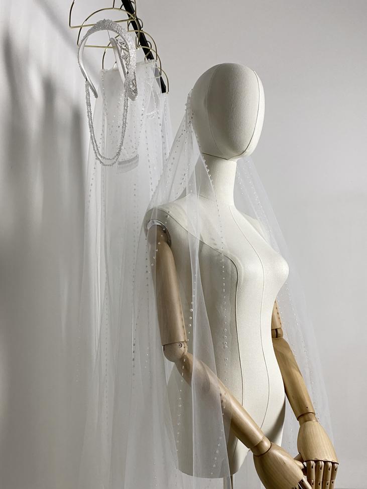 Фаты свадебные на гребне